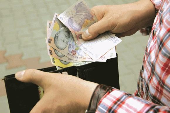 Statul &icirc;ți ia bani din salariu, dacă ai cancer sau ești &icirc;n concediu de creştere a copilului. Vei pierde sume uriașe de bani, dacă faci parte din această categorie de angajați