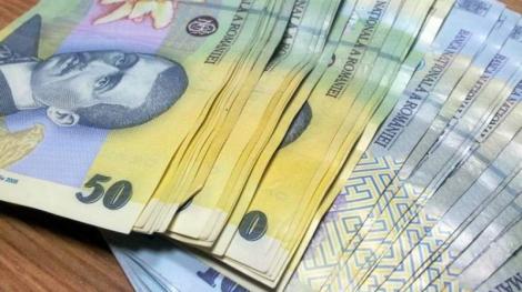 Statul oferă ajutoare financiare! LISTA românilor care vor beneficia de aceşti bani