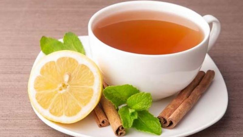 Nu mai beți ceaiul fierbinte! Produce cancerul esofagian, arată un studiu recent