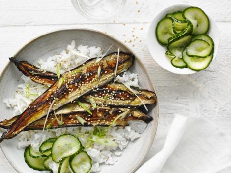 Vinete la grătar cu orez și castraveți.O masă delicioasă fără carne, preparată în cel mai scurt timp!!