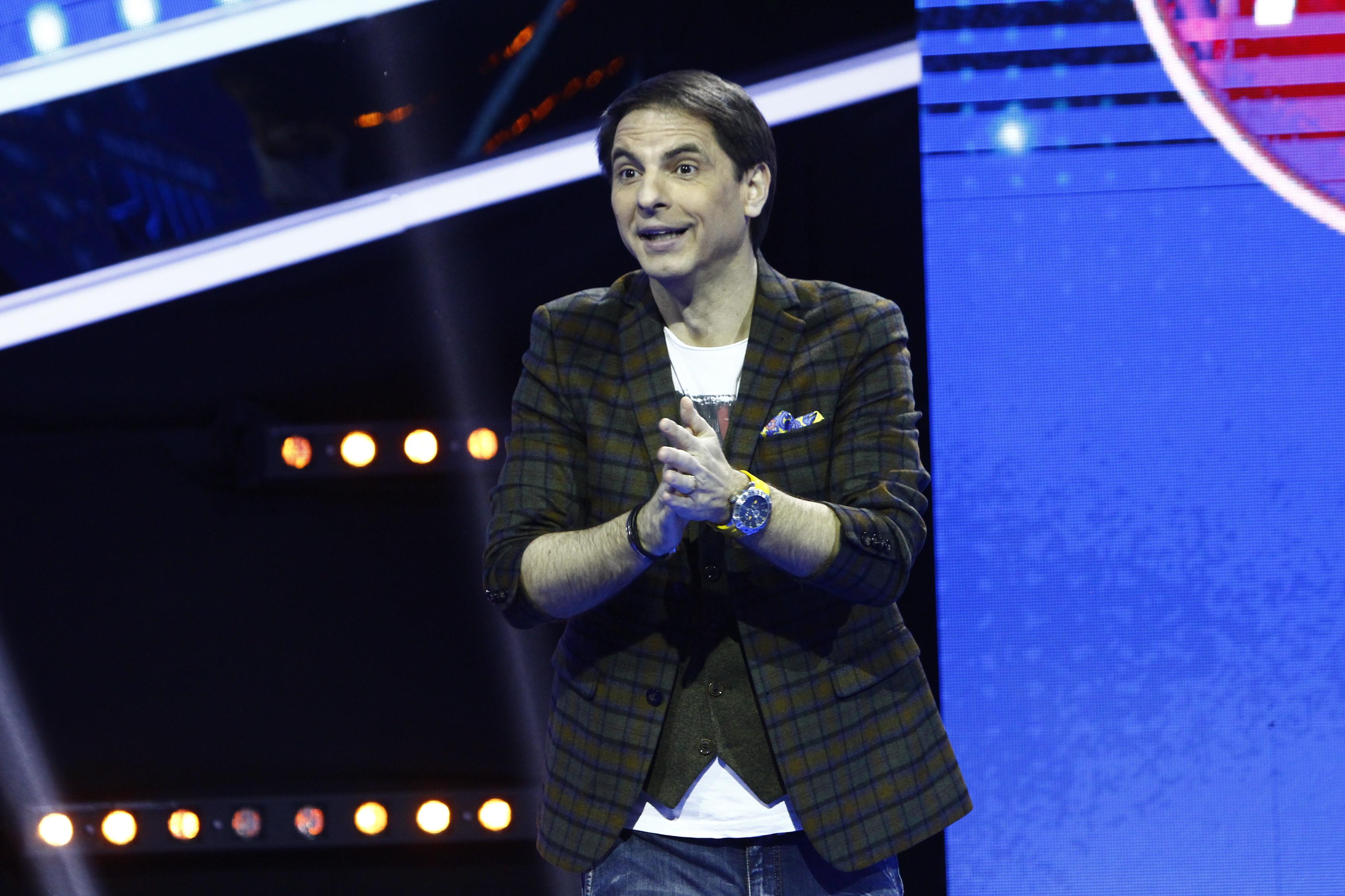 Nu e glumă! Messi a şutat către poartă, dar Dan Negru a prins-o ca un adevărat portar! Spectacol la un meci Barcelona-Chelsea!