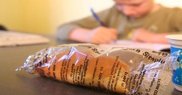 PROGRAM LAPTE și CORN 2018. REDUCERI nedorite care &icirc;i afectează pe elevi