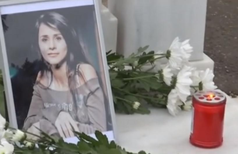 Momente cutremurătoare! Ce a apărut astăzi la morm&acirc;ntul regretatei artiste Mădălina Manole!