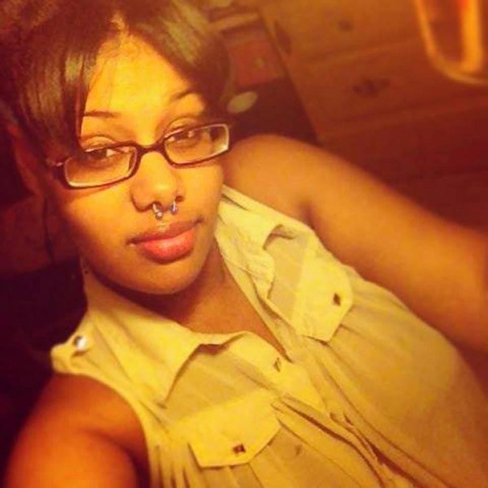 STRIGĂTOR LA CER! O femeie a primit 16 ani de &icirc;nchisoare, după ce a mers la cumpărături cu bebelușul mort, &icirc;n geantă. Singurul regret al mamei: &bdquo;Nu trebuia să &icirc;mi&nbsp;cumpăr&nbsp;lenjerie sexy &icirc;n acea zi&rdquo;