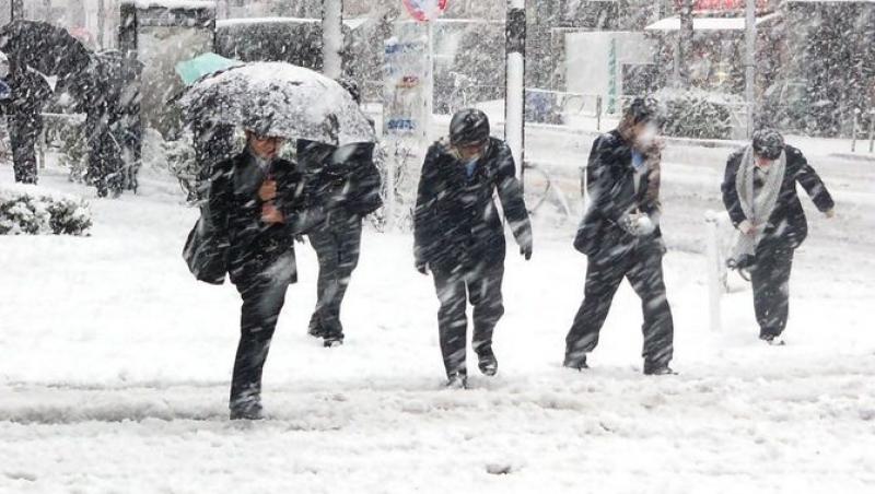 România, lovită puternic de iarnă! Meteorologii au făcut anunţul: COD PORTOCALIU DE VREME REA: ger, ninsori, viscol