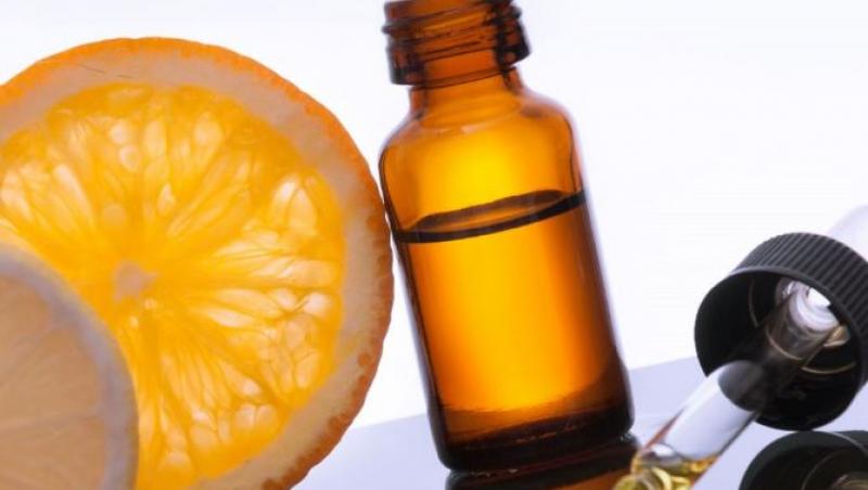 Nu mai face greșeala asta! Tenul tău ar putea avea urmări serioase. Tu cum folosești Vitamina C, Acidul Hialuronic sau Retinolul?