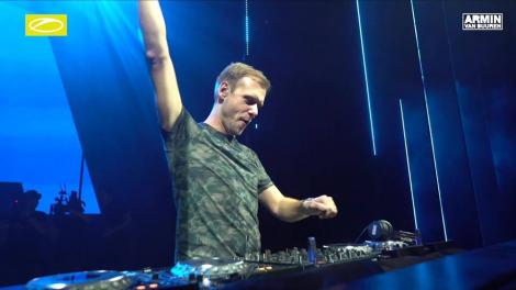 Awwww!  Uite ce simpatici erau dj-ii tăi preferați! Cum arăta Armin Van Buuren copil – Galerie foto