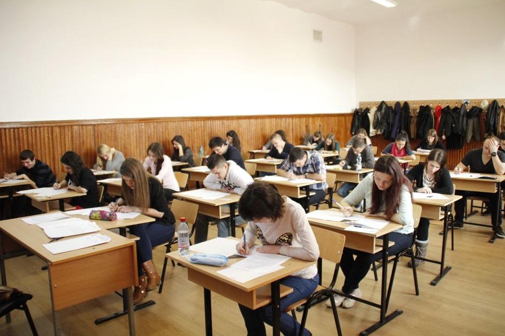 BACALAUREAT 2018. Ministerul Educației a anunțat perioadele simulărilor celor mai importante examene! Martie va fi o lună de foc pentru elevii claselor a VIII-a șia XII-a!