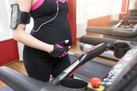 Medicii obstetricieni le recomandă femeilor însărcinate să facă mișcare. Exercițiile fizice împiedică diabetul gestional, dar și alte afecțiuni importante