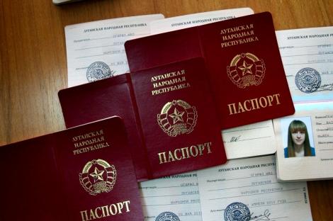Războiul stă să izbucnească! Rusia emite paşapoarte cu locul de naştere "Republica Moldovenească Nistreană": "Cum rămâne cu integritatea teritorială?"