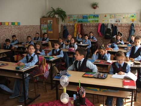 Informația MOMENTULUI în educație! Zeci de mii de ROMÂNI au primit vestea în această dimineață: „De astăzi...”
