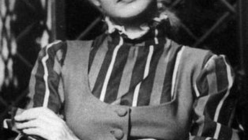 Viața fascinantă a actriței CLODY BERTOLA. Orfană de tată, crescută la un pension catolic, „Inegalabila“ a atras bărbații mai tineri ca un magnet. Tinerii Ciulei și Pintilie au luat-o de nevastă