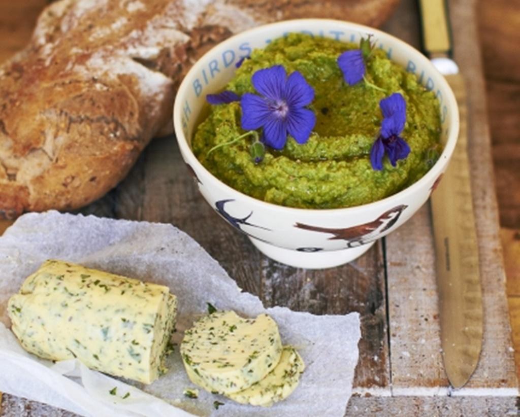 Cum să faci un pate vegetal la tine acasă! Rețetă simplă și rapidă de pate din sparanghel!