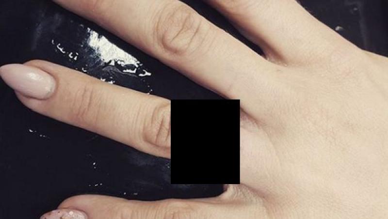 Asta e ultima fiță! Inelul de logodnă nu mai e la modă. Ce se poartă pe degetul inelar după cererea în căsătorie. Nu este tatuaj!
