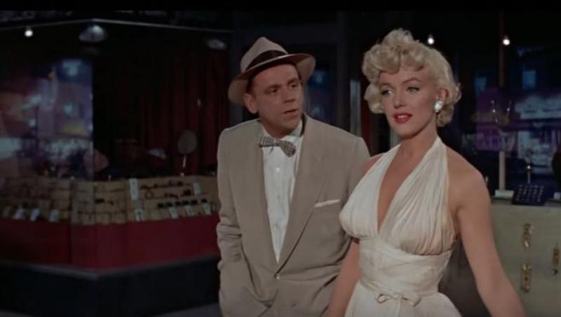 Un moment dintr-un film, o imagine pentru eternitate. Marilyn Monroe, o viaţă trăită în „montagne-rousse”. A purtat cea mai scumpă rochie din lume