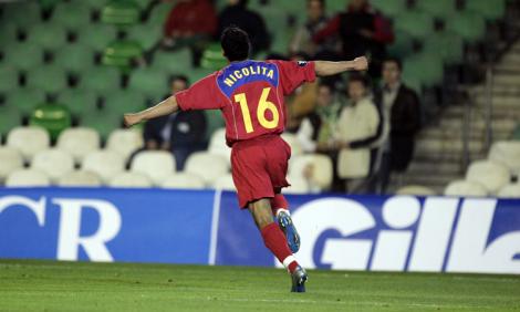 Se împlinesc 12 ani de la ”a doua noapte magică de la Sevilla”! Pe 16 martie 2006 Steaua lui Olăroiu, Rădoi și Dică preda o lecție de fotbal pe ”Manuel Ruíz de Lopera”
