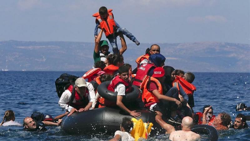 Tragedie CUMPLITĂ. 14 MORȚI și alte șapte persoane căutate! O ambarcațiune a naufragiat în Egee!