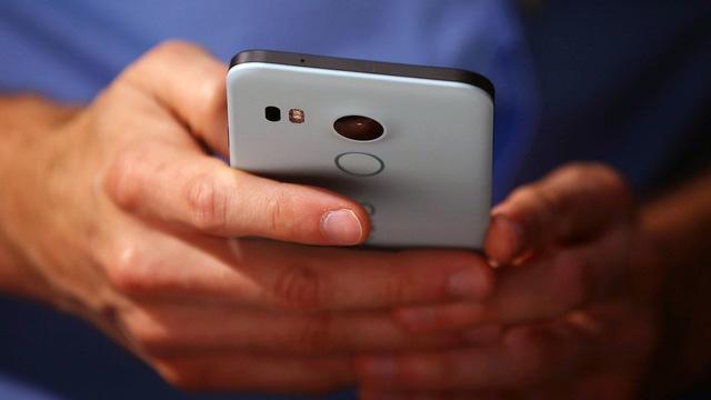 Un nou tip de fraudă face ravagii! "Ministerul de Interne informează: Nu apelaţi, &icirc;n niciun caz, acest număr"