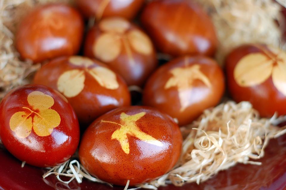 Cum vopsești ouăle de Paște &icirc;n mod natural