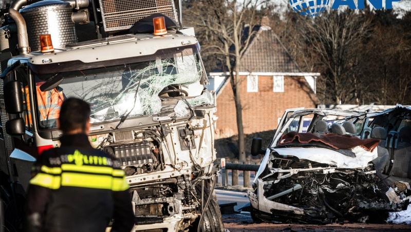 Tragedie în Olanda, după un grav accident! Cinci ROMÂNI MORȚI şi trei răniţi