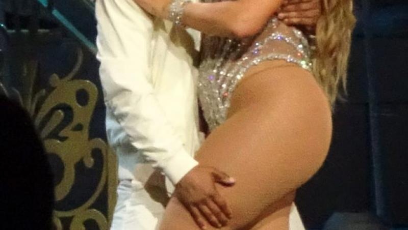 Mariah Carey, pictorial inedit în lenjerie intimă! Gurile rele spun că și-ar fi tăiat stomacul după ce aunsese la o sută de kilograme! A slăbit spectaculos! FOTO