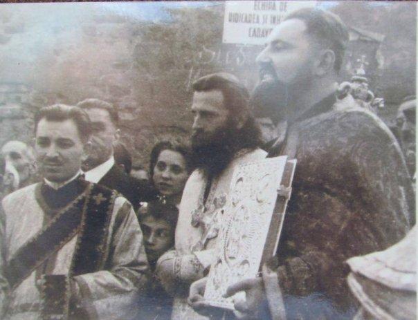 MINUNEA lui Arsenie Boca despre care nimeni nu a vorbit: &bdquo;A făcut-o să meargă. După c&acirc;tva timp, A MURIT!&rdquo;