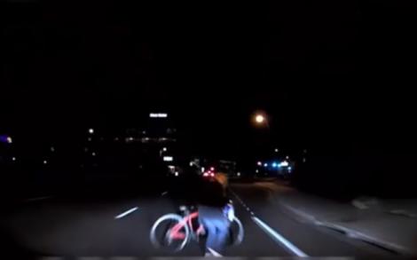 VIDEO! Au apărut primele imagini în care se poate vedea exact momentul în care maşina fără șofer loveşte mortal o persoană