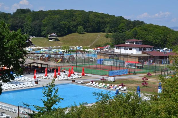 Staţiunea din Rom&acirc;nia care s-a transformat dintr-o baltă de nămol pentru bivoli, &icirc;ntr-o atracţie turistică de top