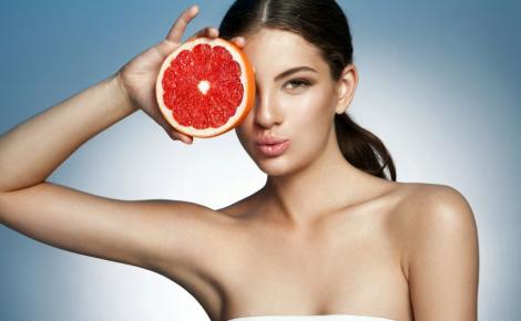 Dieta rapidă cu grapefruit te face mai suplă cu 10 kilograme. Joacă rol de inamic pentru grasimi