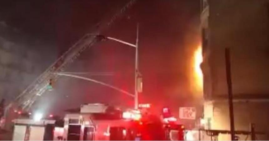 A murit pe platoul de filmare! Bruce Willis şi Alec Baldwin sunt &icirc;n stare de şoc