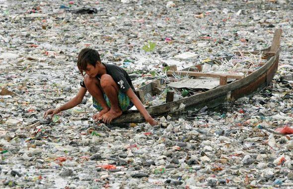 Insula de gunoaie din Pacific capătă dimensiuni colosale. Crește pe zi ce trece. ,,Al Șaptelea Continent este de plastic&rdquo;