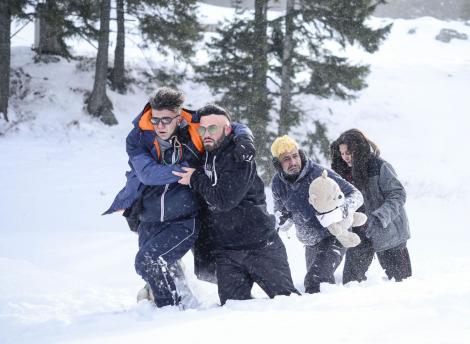 Mihai Bendeac și echipa sa de la ”Băieți de oraș” au filmat în condiții extreme: -20 de grade Celsius și zăpadă de aproape un metru