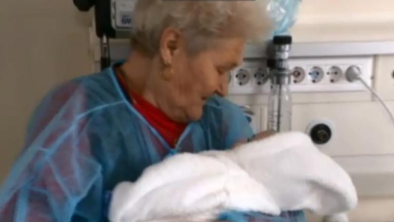 Bunicii, adevărate izvoare de binefacere! ,,Am cinci copii și zece nepoți, dar toți locuiesc departe&rdquo;. Zeci de bătr&acirc;ni au grijă de copiii abandonați de la spitalul Marie Curie