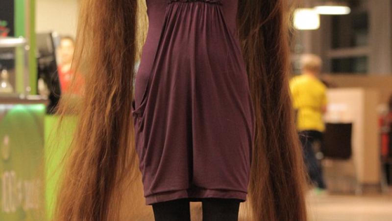 Rapunzel există în realitate! Lungimea părului ei depășește doi metri!