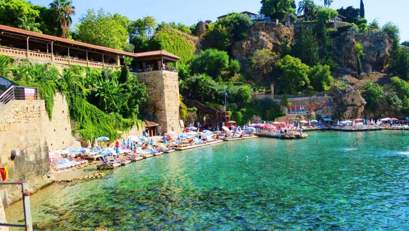 Antalya – de la resorturi moderne și până la vizite istorice