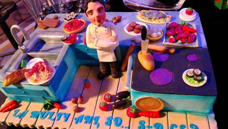 Surpriză uriașă de ziua lui! Chef Sorin Bontea a primit un tort din care îți e milă să mănânci! Cum arăta prăjitura festivă?