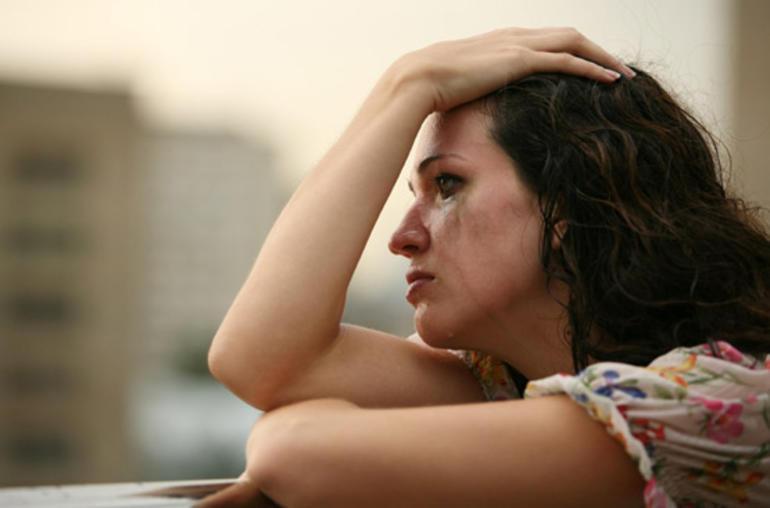 &bdquo;Regret amarnic că m-am &icirc;ntors &icirc;n Rom&acirc;nia din străinătate&hellip;&rdquo; Mesajul dur al unei femei &icirc;ntoarsă recent acasă, &icirc;n țara noastră