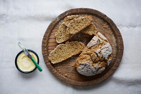 Pâine cu bicarbonat. O alternativă la pâinea de casă, fără drojdie, mai gustoasă și mai sănătoasă.