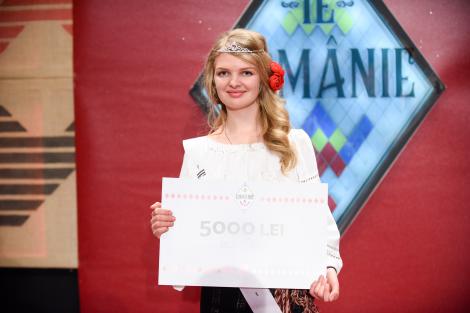 Blondă, cu ochii ca albastrul de Voroneț, iute-n joc și bună la împăturit sarmale, Alexandra Budnar a fost desemnată câștigătoarea din Bucovina!