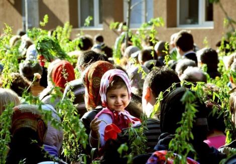 Creştinii celebrează Floriile. Peste 1,3 milioane de români îşi serbează onomastica: Ce nu este bine să faci astăzi, în zi sfântă