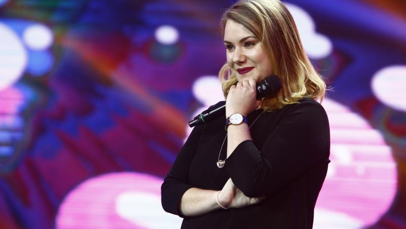 Opriți-l pe Bendeac, ăsta râde încontinuu! Cum face o femeie stand-up comedy pe subiectul AMOR: Renata Cilan a avut răspunsul