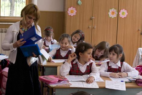 Toți elevii din Republica Moldova ar putea purta uniformă școlară! Ministerul Educației: „Vor fi eliminate diferențele sociale!”