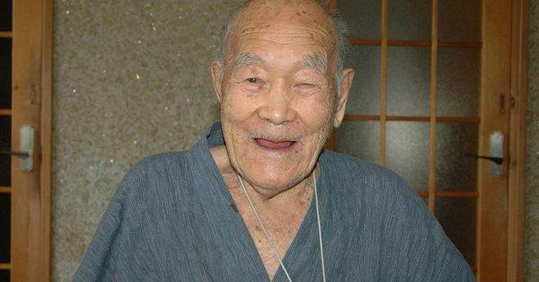 Un japonez de 112 ani, desemnat cel mai bătr&acirc;n bărbat din lume! Care sunt secretele longevității sale