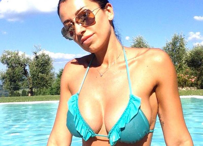 UNA PE ZI! Roberta Pedrelli a fost atuul sexy al celor de la AS Roma &icirc;n miracolul cu FC Barcelona!