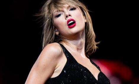 Taylor Swift, gest nebunesc din partea unui fan! Artista a primit o sumă uriașă! ,,A fost arestat și riscă...”