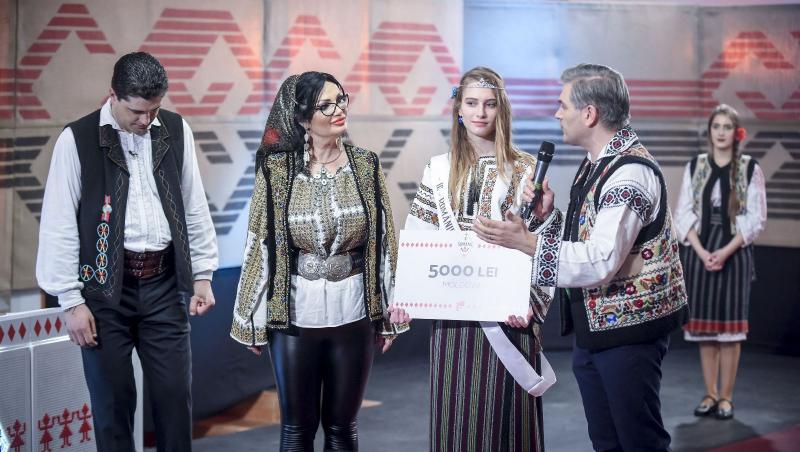 Elisa Maxim, câștigătoarea “Ie, Românie” – Moldova,  urmează cursurile unei școli de bucătari