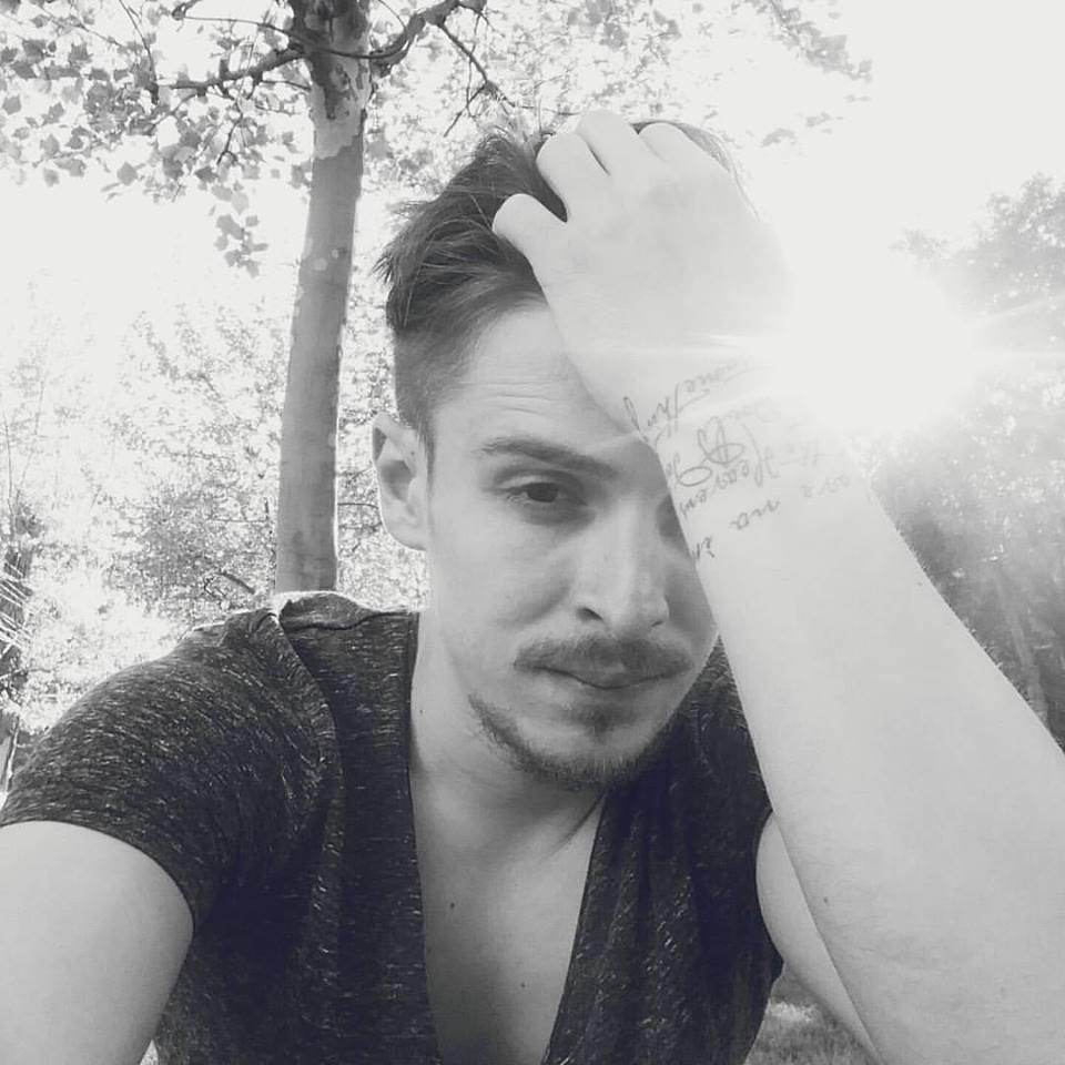 Andrei Leonte, noapte de coșmar! Artistul s-a confruntat cu o situație bizară: "S-au organizat jepcarii din București? &Icirc;mi sare unu' &icirc;n față, agitat, făc&acirc;ndu-mi semne să mă opresc"