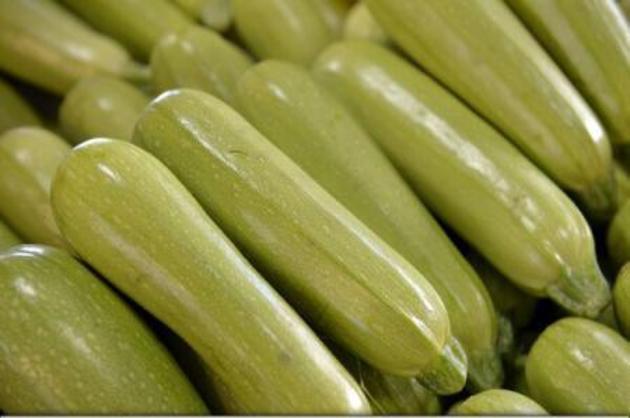 După cartofi, alte legume au fost contaminate! Ce au descoperit autoritățile &icirc;n mii de tone de dovlecei