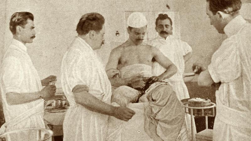 Alexandru Tzaicu. Povestea primului român care s-a operat singur, în premieră mondială: ”Simt o senzație plăcută, de la basin în jos”