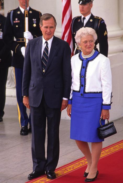 Povestea de iubire ce a trecut testul timpului! Barbara și George Bush, secretele unui mariaj de aproape 80 de ani! Au format cel mai longeviv cuplu prezidențial și au avut împreună șase copii și 14 nepoți